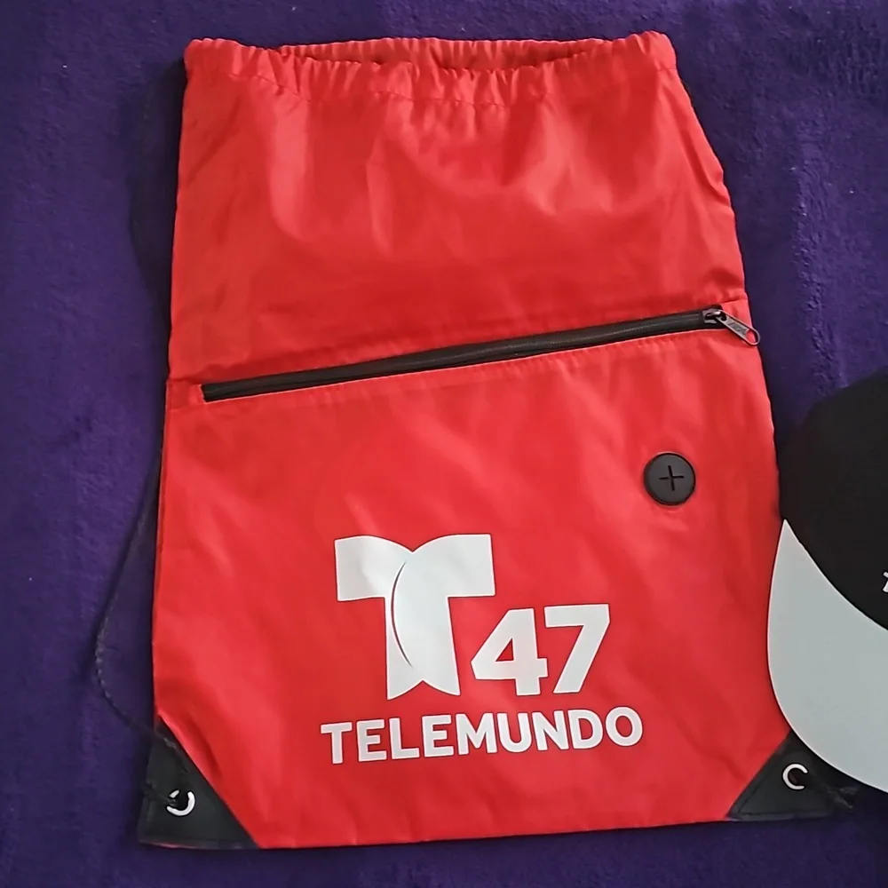 TELEMUNDO BUNDLE - Picture 5 of 6
